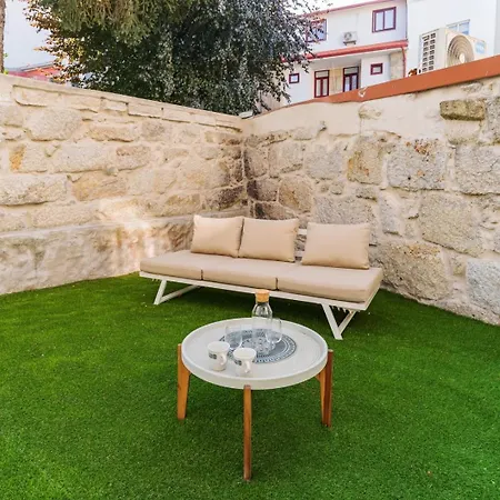 Charming W/ Private Garden In St. Catarina Lägenhet *