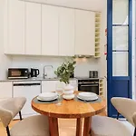 Appartamento Charming W/ Private Garden In St. Catarina