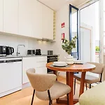 Charming W/ Private Garden In St. Catarina Oporto