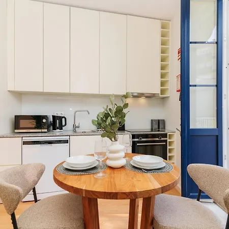 Apartamento Charming W/ Private Garden In St. Catarina