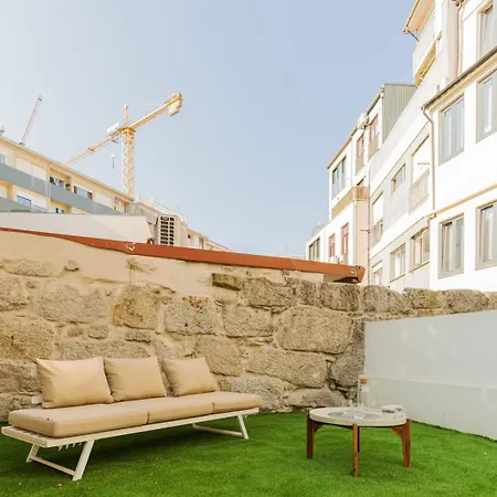 Apartamento Charming W/ Private Garden In St. Catarina *