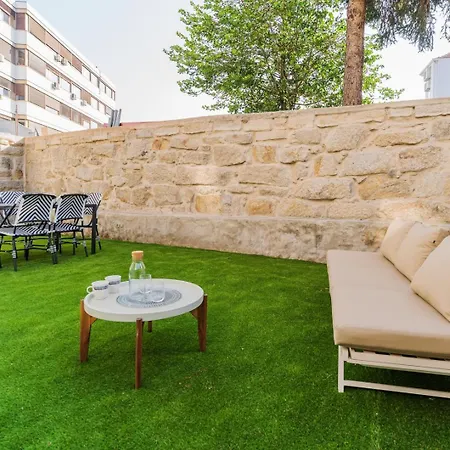 Apartamento Charming W/ Private Garden In St. Catarina *