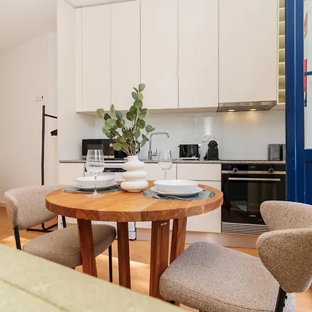 Apartamento Charming W/ Private Garden In St. Catarina Porto