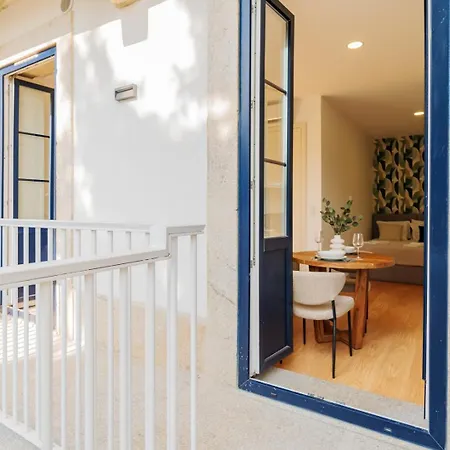 Charming W/ Private Garden In St. Catarina