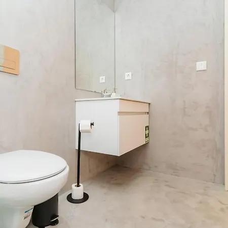 Apartamento Charming W/ Private Garden In St. Catarina *