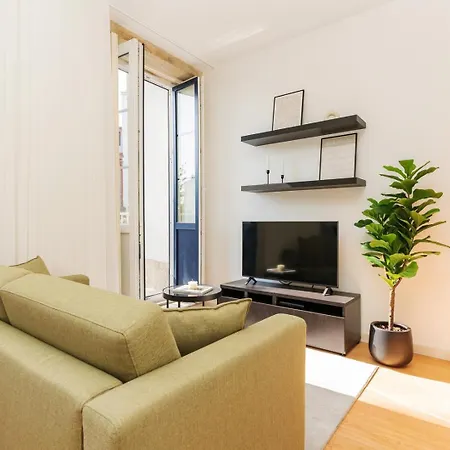 Charming W/ Private Garden In St. Catarina *