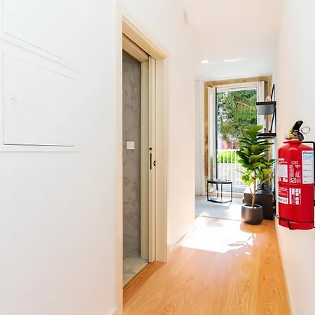 Charming W/ Private Garden In St. Catarina Apartamento Porto