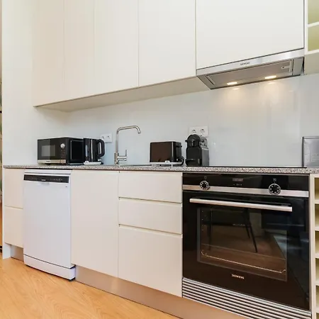 Charming W/ Private Garden In St. Catarina * Porto