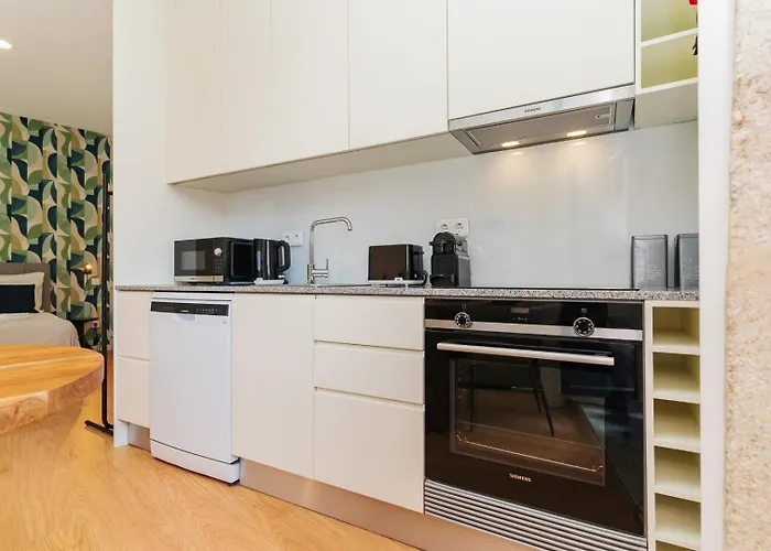 Charming W/ Private Garden In St. Catarina * 波尔图