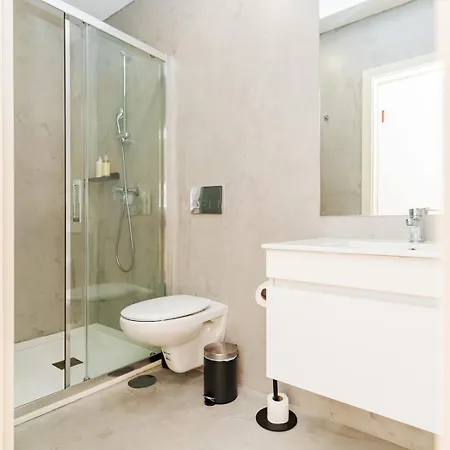 Charming W/ Private Garden In St. Catarina Daire