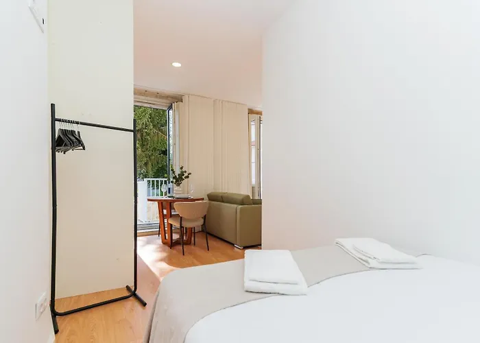 Charming W/ Private Garden In St. Catarina * Oporto