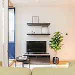 Daire Charming W/ Private Garden In St. Catarina