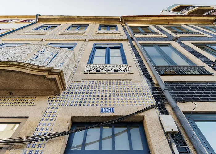 Charming W/ Private Garden In St. Catarina *